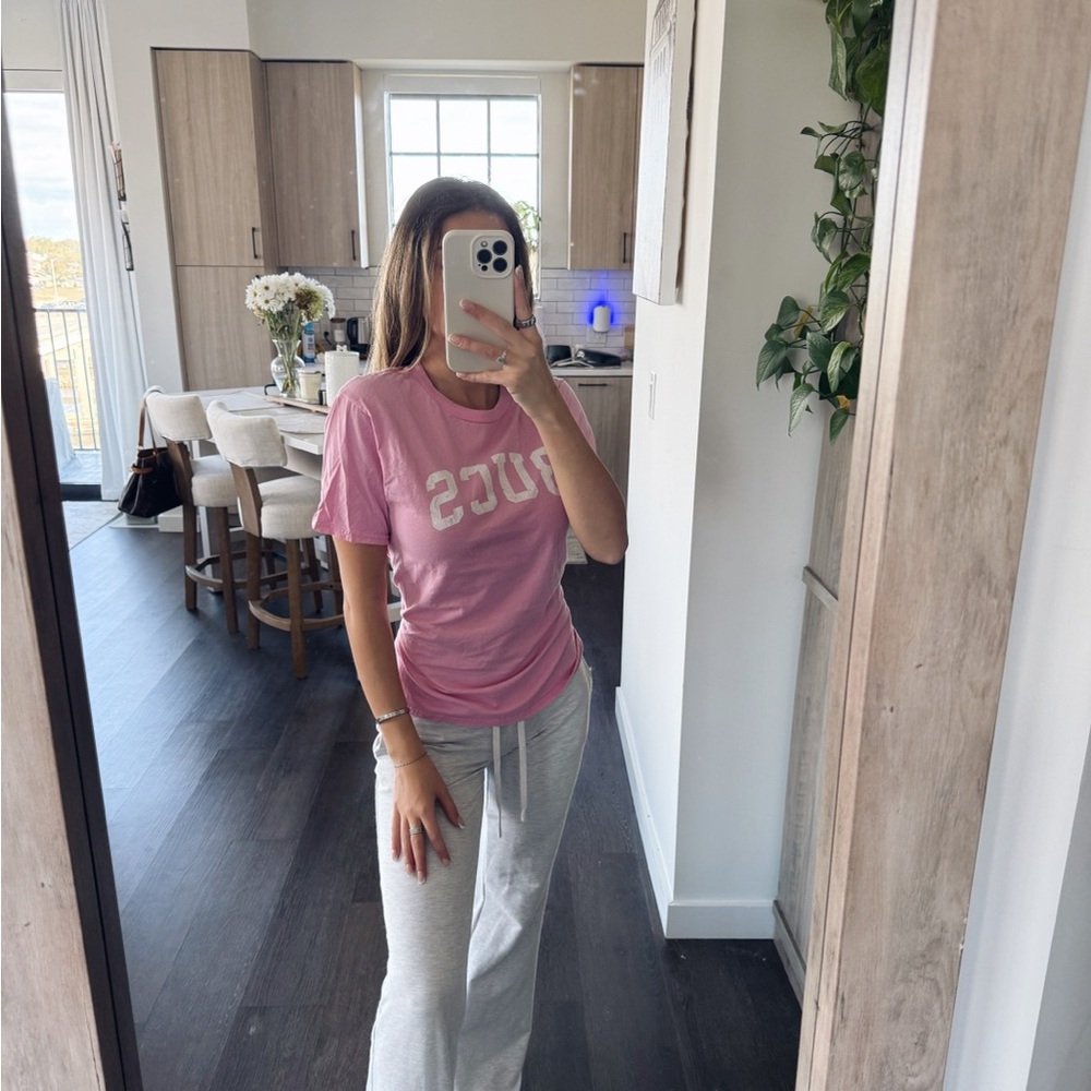 Pink Tampa Bay Bucs Graphic T-Shirt (Size Small)